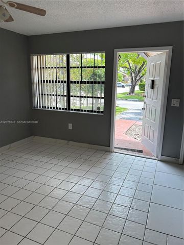 1136 NE 210th Ter 1136, Miami, FL 33179