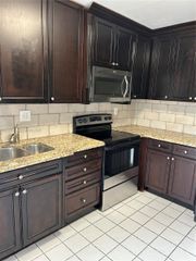 1136 NE 210th Ter 1136, Miami, FL 33179