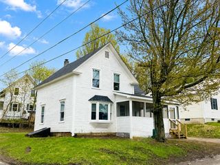 92 Indian Point Street, Newport City, VT 05855