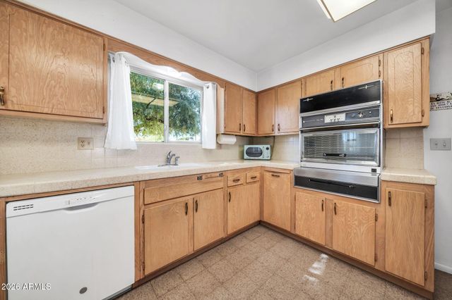 10316 W CORTE DEL SOL ESTE --, Sun City, AZ 85351