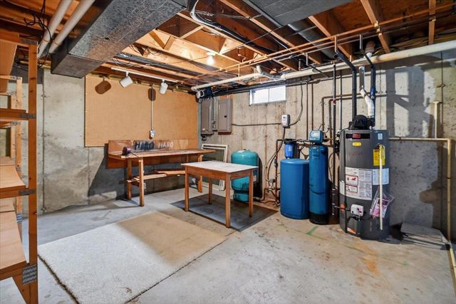 901 County Road MM, Oregon, WI 53575