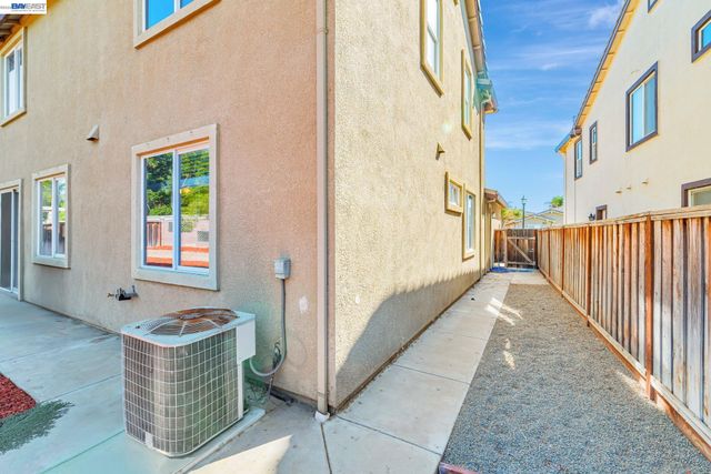 5675 Arcadia Cir, Discovery Bay, CA 94505