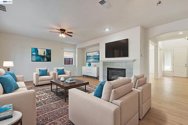 5675 Arcadia Cir, Discovery Bay, CA 94505