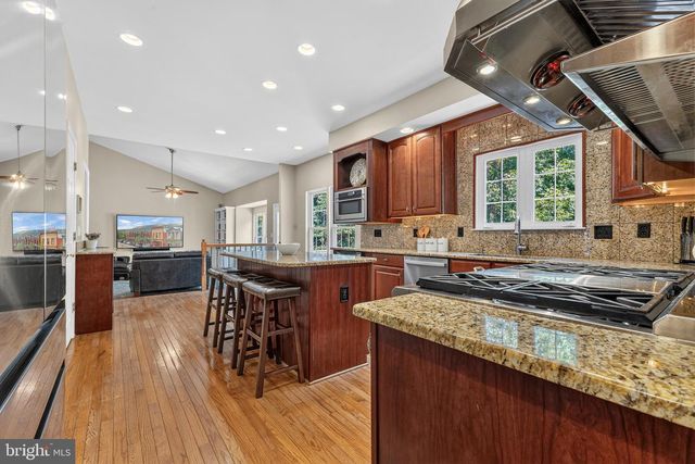 8121 WILLINGBORO CT, Gainesville, VA 20155
