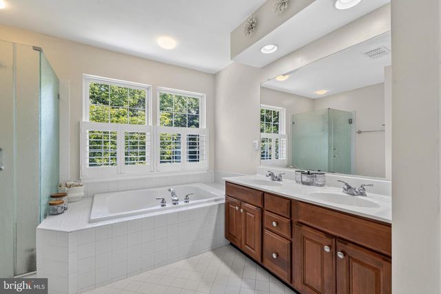 8121 WILLINGBORO CT, Gainesville, VA 20155