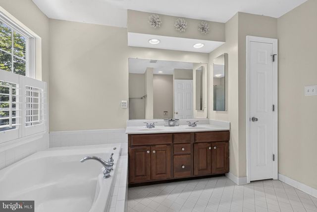 8121 WILLINGBORO CT, Gainesville, VA 20155