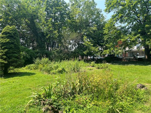2300 Sycamore Street, Wilson Boro, PA 18042
