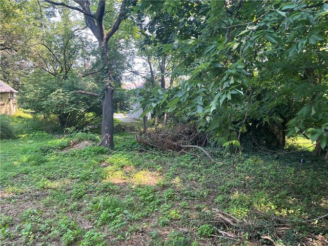 2300 Sycamore Street, Wilson Boro, PA 18042