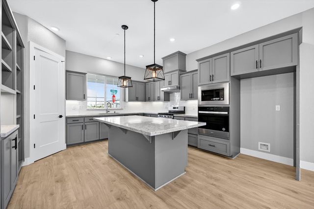 901 Acadia Ct, Roseville, CA 95747