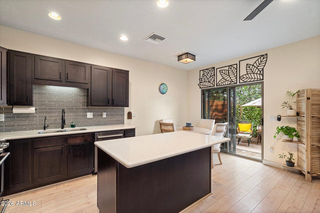 3113 E DANBURY Road 11, Phoenix, AZ 85032