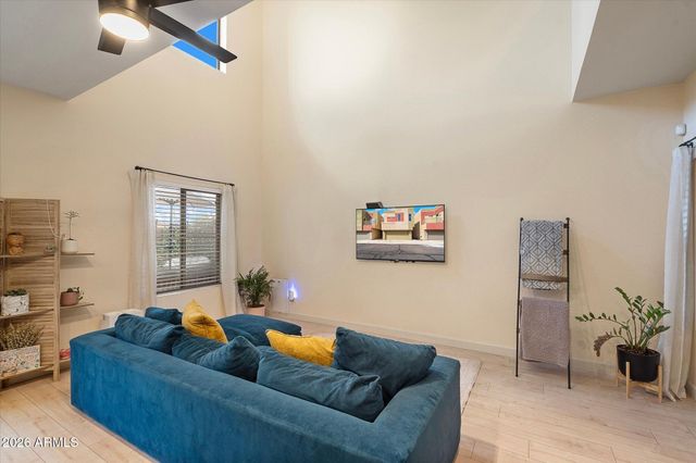 3113 E DANBURY Road 11, Phoenix, AZ 85032
