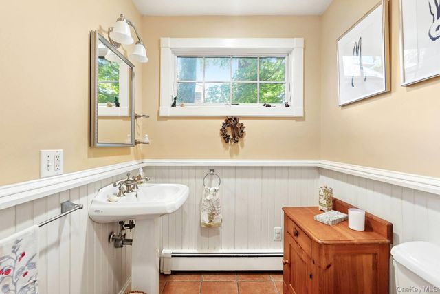 910 New Suffolk Avenue, Mattituck, NY 11952