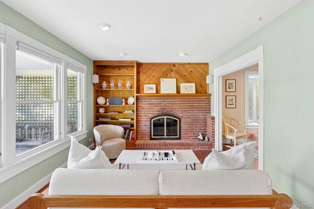 910 New Suffolk Avenue, Mattituck, NY 11952