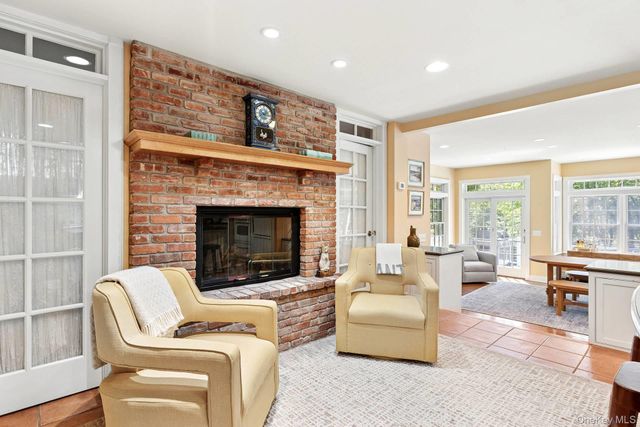 910 New Suffolk Avenue, Mattituck, NY 11952