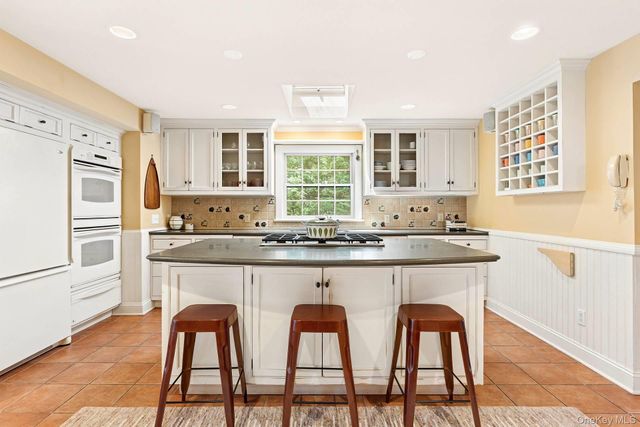 910 New Suffolk Avenue, Mattituck, NY 11952