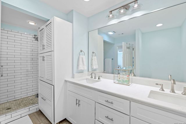 508 CANTERBURY HILL ST, San Antonio, TX 78209