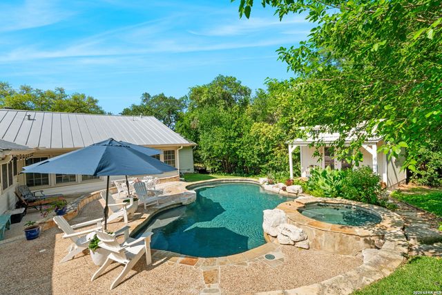 508 CANTERBURY HILL ST, San Antonio, TX 78209