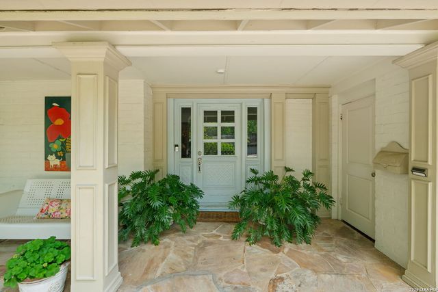 508 CANTERBURY HILL ST, San Antonio, TX 78209