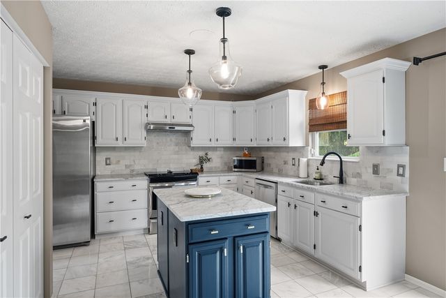 498 W Spring Grove Boulevard, Rostraver, PA 15012