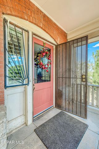 1805 ARIZONA Avenue, El Paso, TX 79902