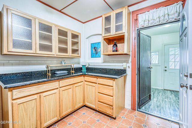 1805 ARIZONA Avenue, El Paso, TX 79902