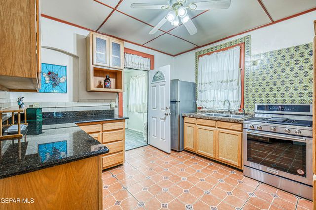 1805 ARIZONA Avenue, El Paso, TX 79902