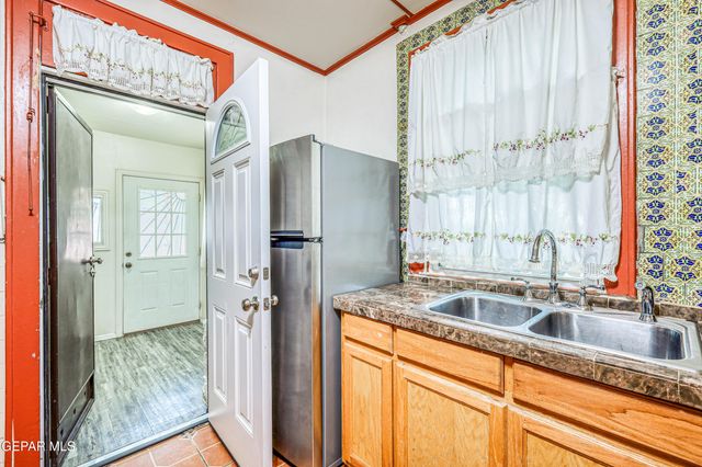 1805 ARIZONA Avenue, El Paso, TX 79902