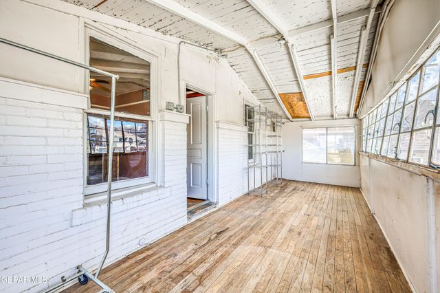 1805 ARIZONA Avenue, El Paso, TX 79902