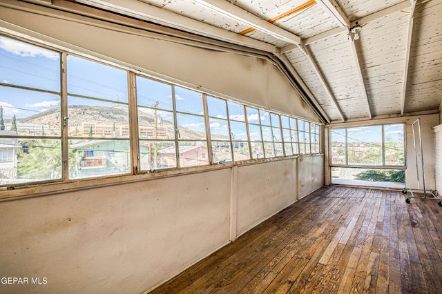 1805 ARIZONA Avenue, El Paso, TX 79902