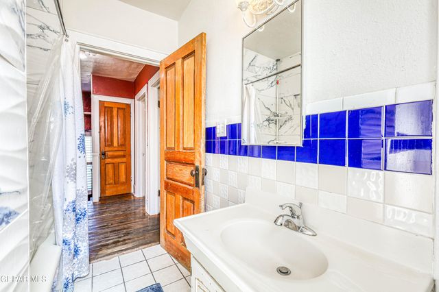 1805 ARIZONA Avenue, El Paso, TX 79902