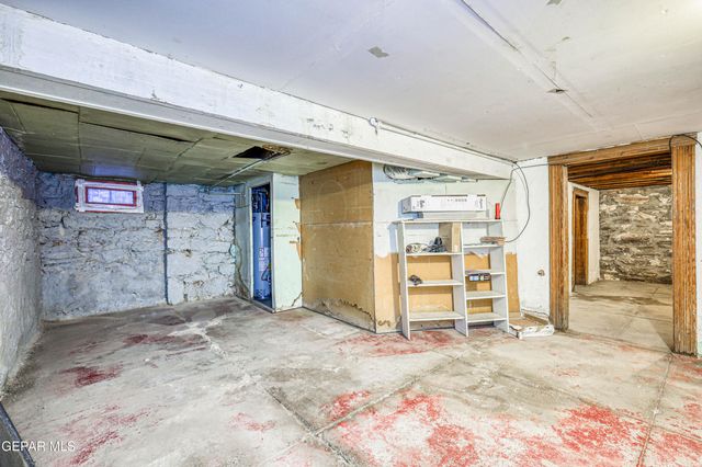 1805 ARIZONA Avenue, El Paso, TX 79902