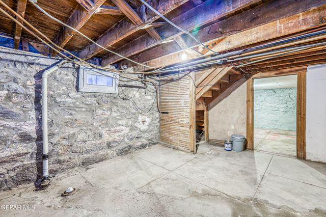 1805 ARIZONA Avenue, El Paso, TX 79902