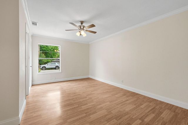 2401 Sunset Street, Denison, TX 75020