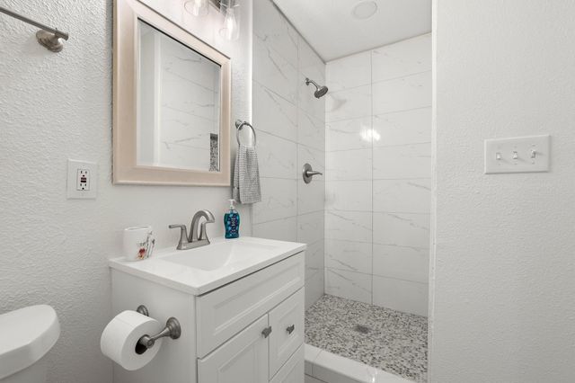 2401 Sunset Street, Denison, TX 75020