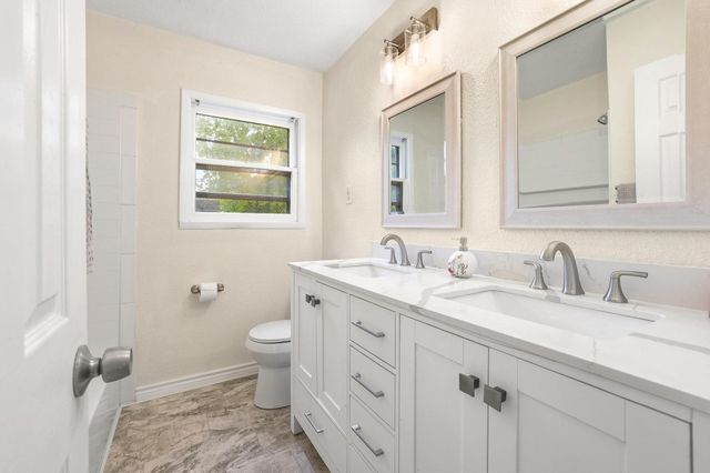 2401 Sunset Street, Denison, TX 75020