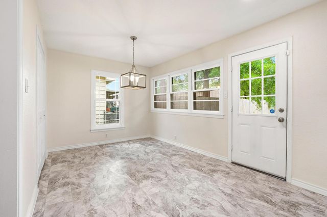 2401 Sunset Street, Denison, TX 75020