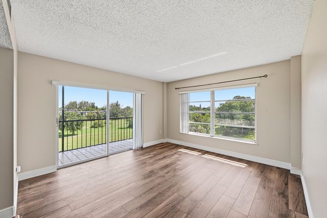 4158 Inverrary Drive 511, Lauderhill, FL 33319