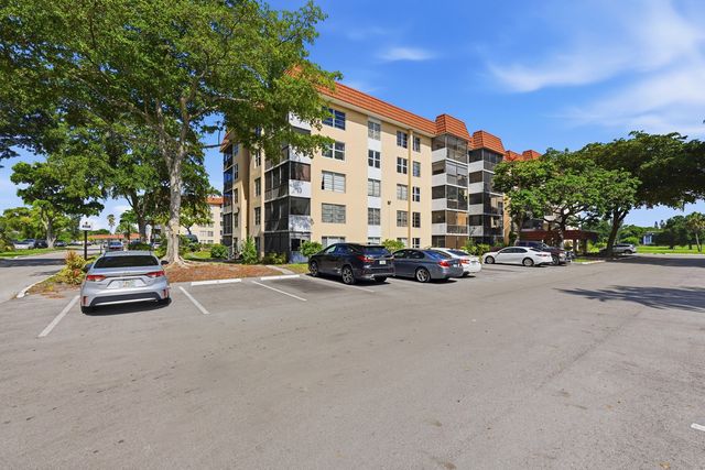 4158 Inverrary Drive 511, Lauderhill, FL 33319