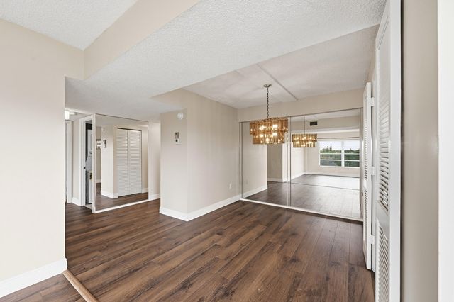 4158 Inverrary Drive 511, Lauderhill, FL 33319
