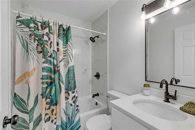 23 Sandra DR, Newport News, VA 23608