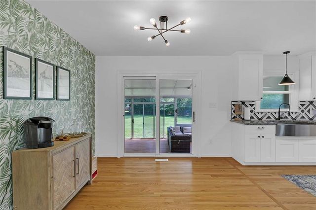 23 Sandra DR, Newport News, VA 23608