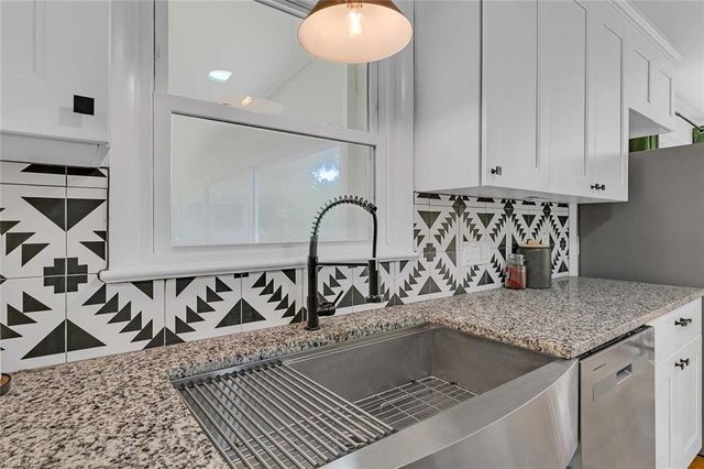 23 Sandra DR, Newport News, VA 23608