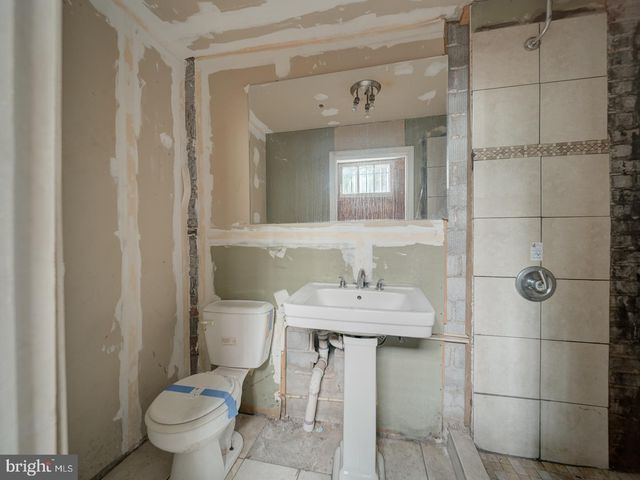 820 TUCKERMAN ST NW, Washington, DC 20011