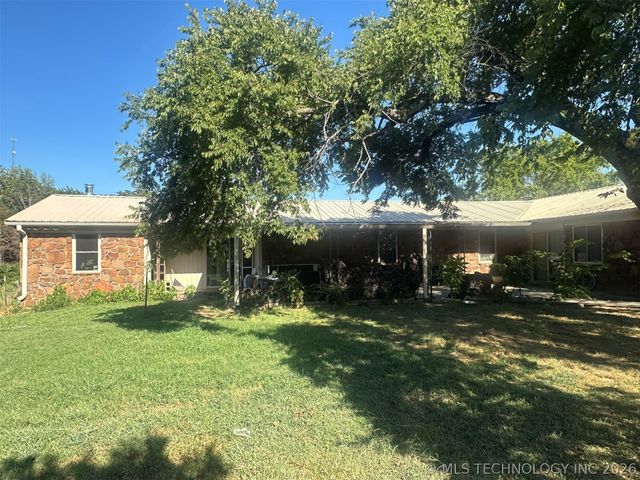 595 NW 1025th, Wilburton, OK 74578