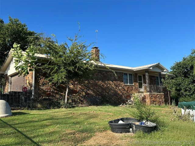 595 NW 1025th, Wilburton, OK 74578