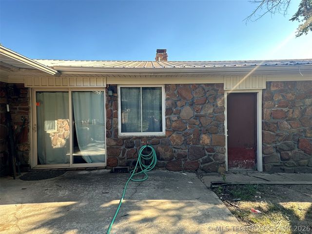 595 NW 1025th, Wilburton, OK 74578