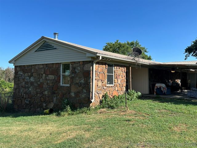 595 NW 1025th, Wilburton, OK 74578