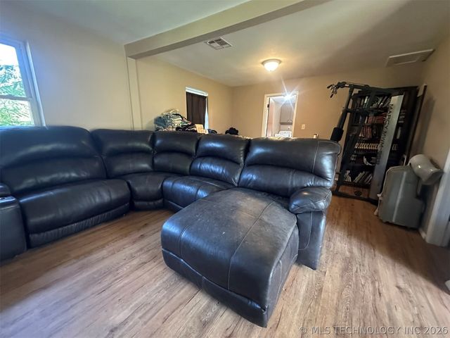 595 NW 1025th, Wilburton, OK 74578
