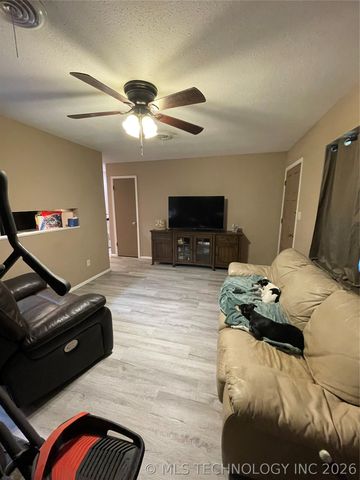 595 NW 1025th, Wilburton, OK 74578
