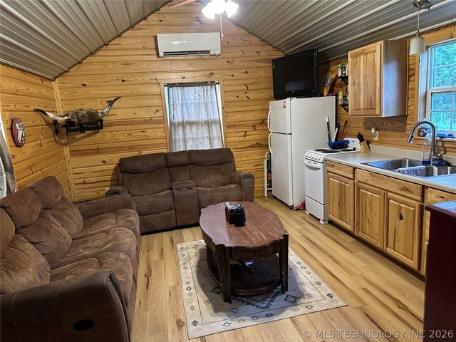 595 NW 1025th, Wilburton, OK 74578